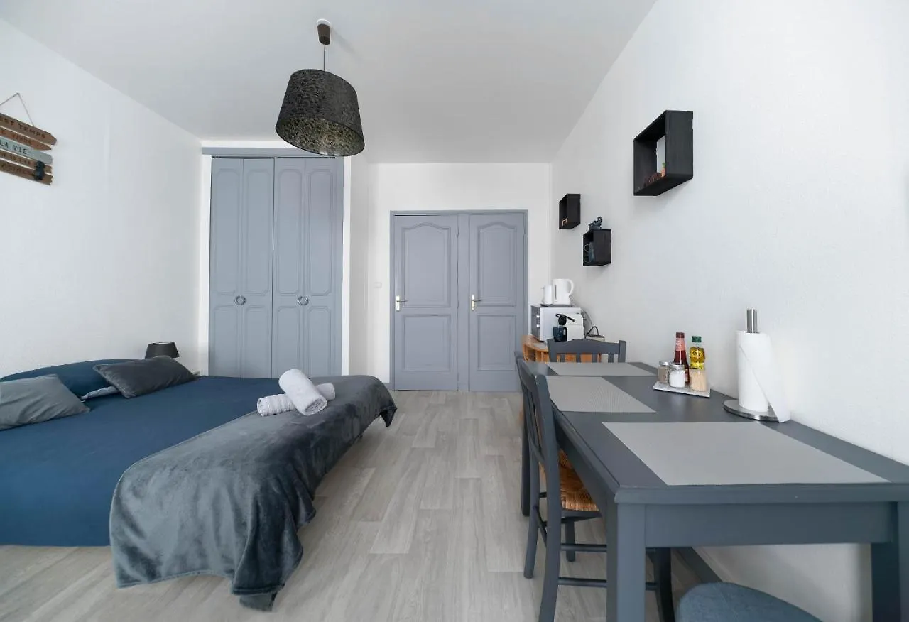 Le Venise - Appartement Design - Centre Ville - Parcs Vichy 0*,  France